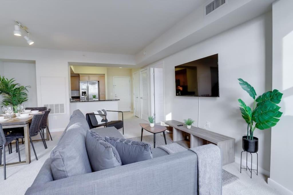 Fantastic 2 Bedroom Condo At Pentagon City Arlington Buitenkant foto
