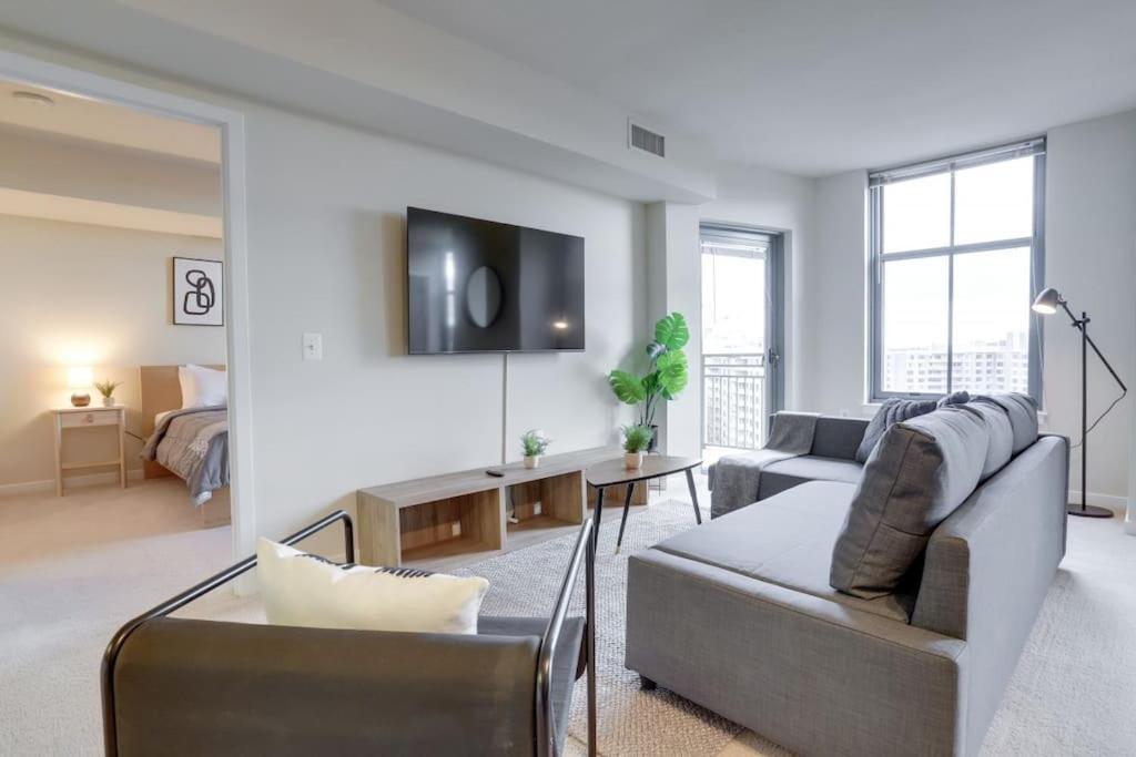 Fantastic 2 Bedroom Condo At Pentagon City Arlington Buitenkant foto