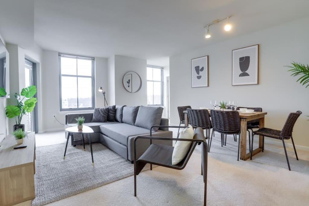 Fantastic 2 Bedroom Condo At Pentagon City Arlington Buitenkant foto