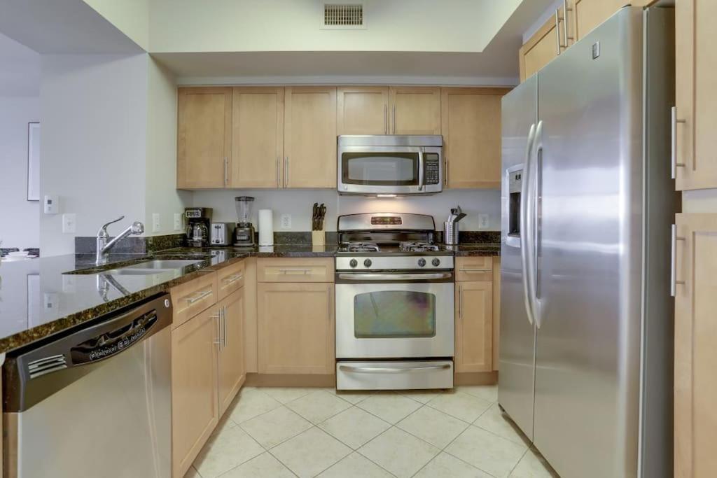 Fantastic 2 Bedroom Condo At Pentagon City Arlington Buitenkant foto