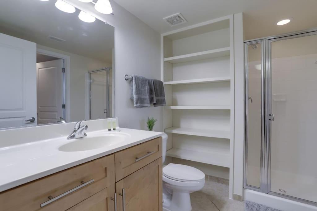 Fantastic 2 Bedroom Condo At Pentagon City Arlington Buitenkant foto