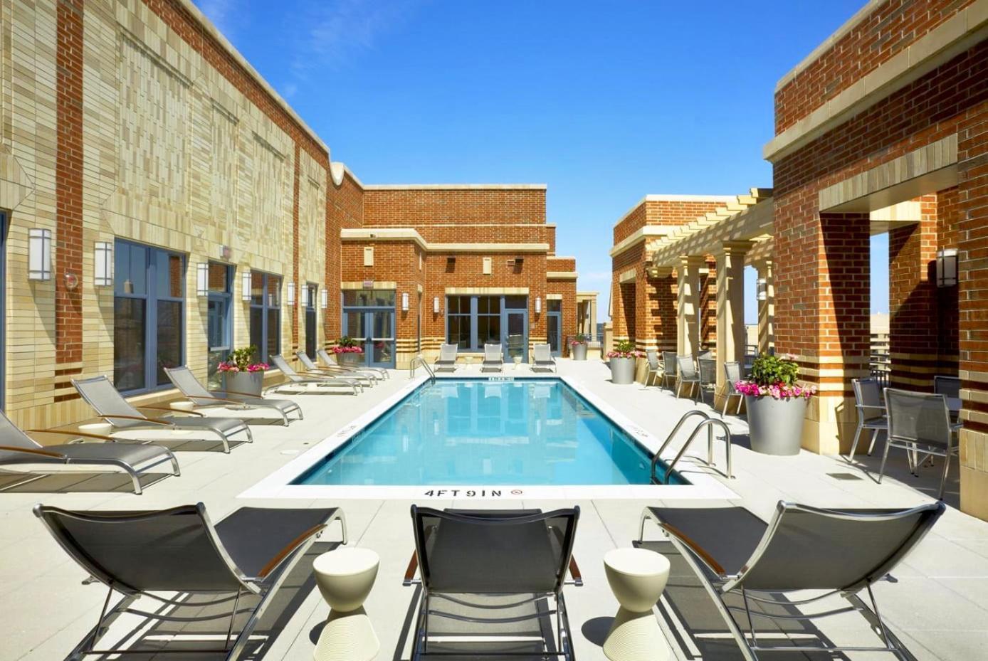 Fantastic 2 Bedroom Condo At Pentagon City Arlington Buitenkant foto
